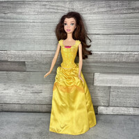 Szépség és a Szörnyeteg Belle sárga ruhás barbie játék baba