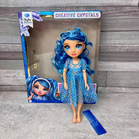 Skyler Bradshaw Rainbow High kék játék baba