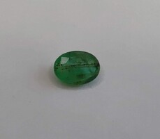 Smaragd drágakő - 0,45 ct, 6x3,9x2,7 mm (9850)