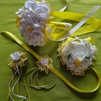 ESKÜVŐ MCS41 - Menyasszonyi csokor, gyűrűpárna, vőlegényi kitűző, csuklódísz