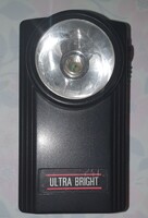 Ultra bright zseblámpa