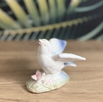 Porcelán galamb figura