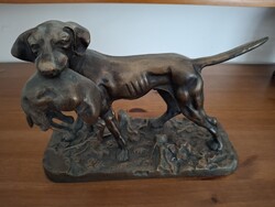 Bronze hunting vizsla with rabbit on bronze base