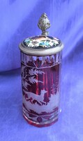 Antik, rézrubinpácos csiszolt, fazettált korsó. Kézi festésésű porcelán fedéllel. Hibátlan! Ritka.