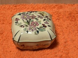 Zsolnay porcelán ékszertartó doboz