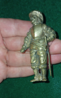 Régi fém lovag figura