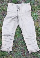 Régi katonai öltözet, pufajka nadrág