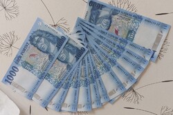 Sorszámkövető hajtatlan 1000.- Ft os Bankjegy 13 db