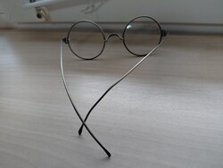 Antik drótszárú okuláré