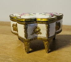 Vintage Japán  zenèlő èkszerdoboz pillangó formàjú viràgos festèssel sárgarèz /porcelàn anyag