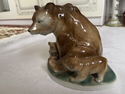 Lippelsdorfi GDR nagy, szépen festett porcelán medve család.