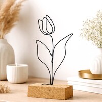 Tulipán drótból - elegáns, minimalista virágos lakásdekoráció és ajándék ötlet nőnapra, ballagásra