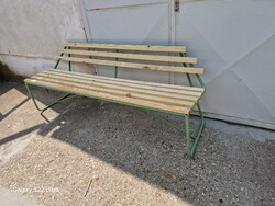 Retro csővázas kerti pad régi szánkotalpas strand pad Balatoni pad