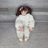 Porcelán fejű baba