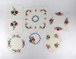 1Z181 Hímzett kalocsai csipke terítő csomag 6 darab