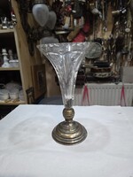 Régi ezüstözött fém talpas kristály váza