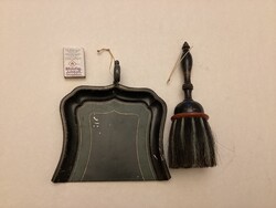 Antik morzsalapát + morzsa seprű .