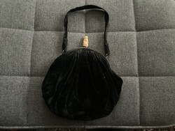 Antik csontdísszel díszített női kistáska .