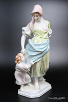 HERENDI PORCELÁN SZOBOR, ANYASÁG, ANYA GYERMEKÉVEL FIGURA