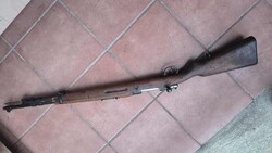 Szép állapotú spanyol mauser puska hatástalanítva
