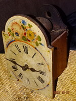 ANTIK SCHWARZWALDI FEKETEERDEI FASZÁMLAPOS PARASZT ÓRA FALIÓRA