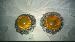 Ezüst fülbevaló borostyán kővel,ródiumos, átm.18 mm 6,7 g