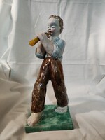 Ráhmer Mária: Nagyméretű, Art deco Furulyázó fiú. 32 cm Festett mázas kerámia, jelzett. Ritka !!!