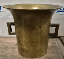 Antik, nagyméretű sárgaréz mozsár eredeti törőjével – 2,5 kg