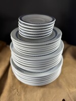 Ritka 24 darabos Utasellátó tányérkészlet ( logós )