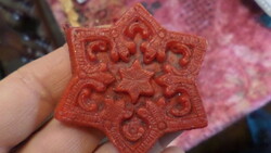 Régebbi , méhviasz karácsonyfadísz , sérülésmentes állapotban .