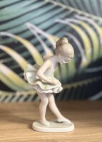 Hollóházi porcelán balerina figura.