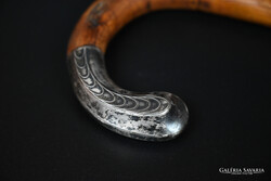 EZÜST MARKOLATÚ SÉTABOT, SÉTAPÁLCA