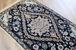 NAIN prémium perzsa szőnyeg IRÁN felső kategória, értékálló befektetés - 136x88 cm - igazi ritkaság