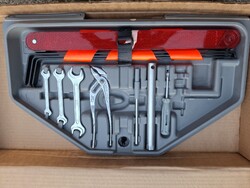 BMW E32 750i Szerszámos doboz