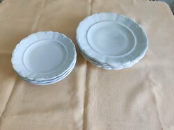 Régi fehér Zsolnay tányérok 8 db