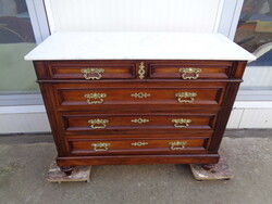 Ötfiókos dió komód