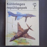 Különleges repülőgépek (Kolibri könyvek)   .