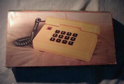 TESLA retro futurisztkus telefon, dobozos (1194)
