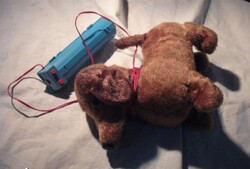 Retro távirányítós kutyus (1147)