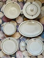 2 Vh. Vitézi Rend címeres , Zsolnay Porcelán 6 személyes készlet 21 darab.