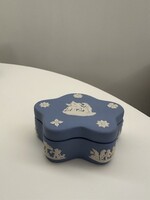 Wedgewood Jasperwear kék-fehér porcelán bonbonier, ékszertartó dobozka