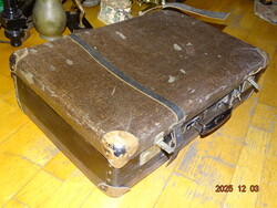 RÉGI ANTIK KOFFER BŐRÖND MŰKÖDŐ ZÁRCSATOKKAL  !!!