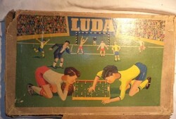 Luda retro rugós foci, dobozos (1391)