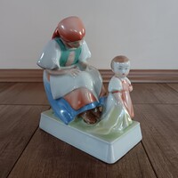 Antik Zsolnay Sinkó anya porcelán figura