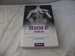 Órákon át kívánlak könyv (3337)