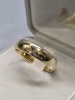 (21) 14 K arany jegygyűrű, karika gyűrű 5,13 g