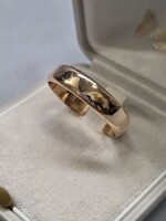 (10) 14 K arany jegygyűrű, karika gyűrű 4,17 g