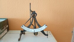 Antik vas mérleg