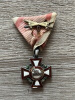 Ferenc József Katonai Érdemkereszt III. osztálya zöld zománcos, kardos (N0017)