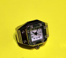 Quartz ring watch